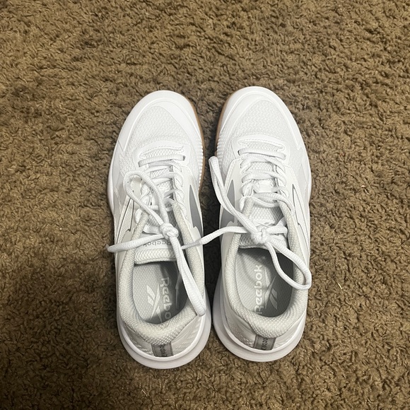 Never worn didn’t like how they looked on me. - Picture 1 of 4